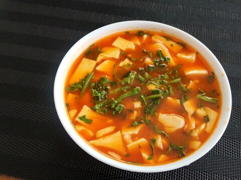 簡単コチュジャンスープ♡春菊とお豆腐で